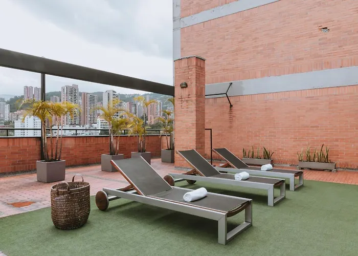 Travelers Orange Suites