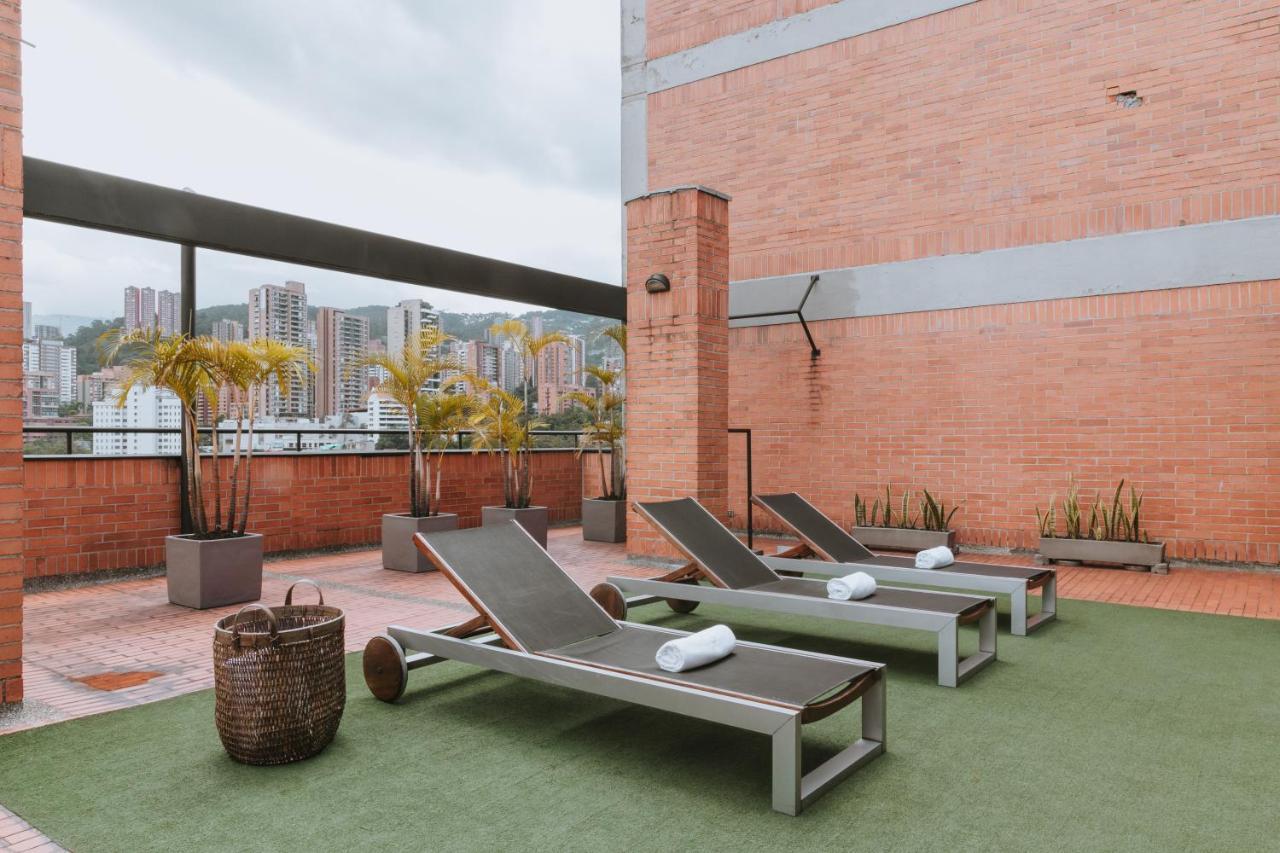Travelers Orange Hotel 4*