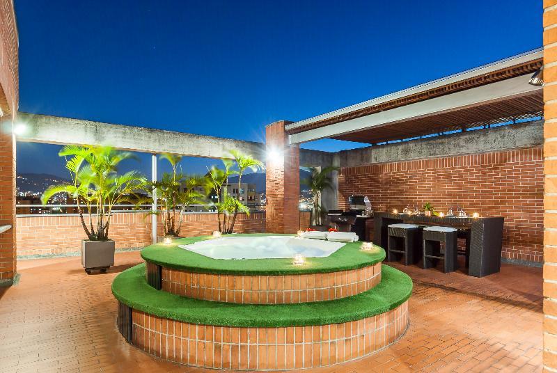 Travelers Orange Hotel 4*